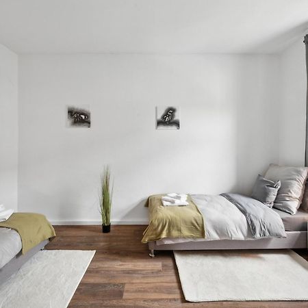 Wupper Home Ii, Top Lage Ideal Fuer Geschaeftsleute, Monteure, Familien, 3 Zimmer, Flachbild-Tv Wuppertal Ngoại thất bức ảnh